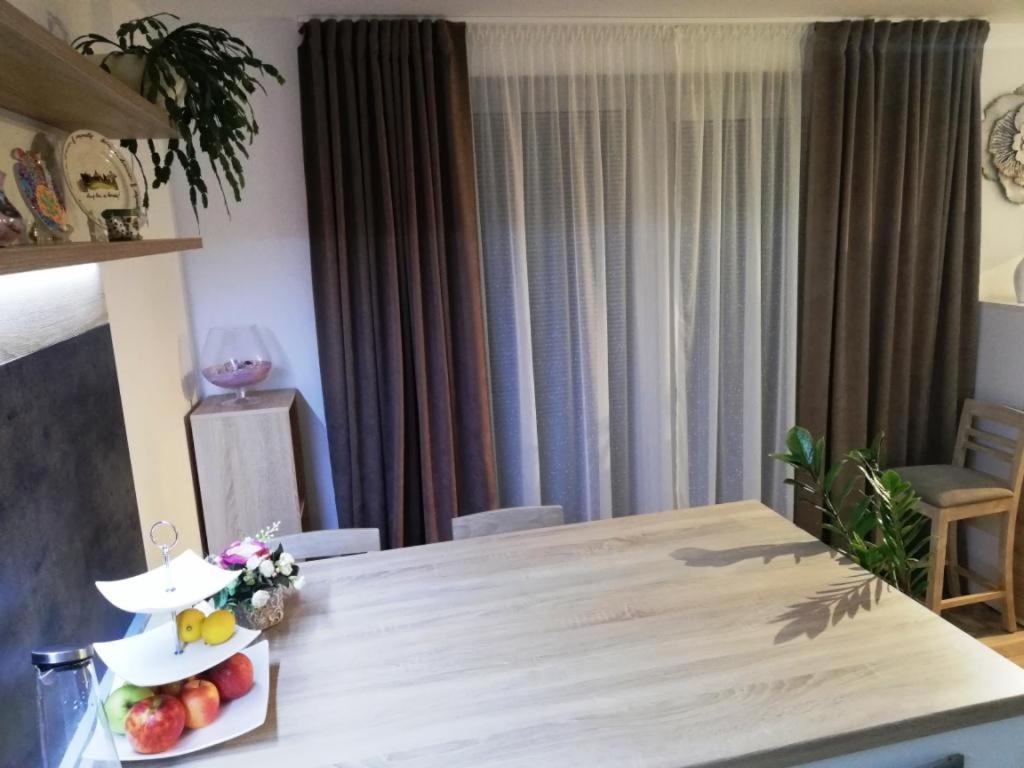Galeria Stastie Daire Senec Dış mekan fotoğraf
